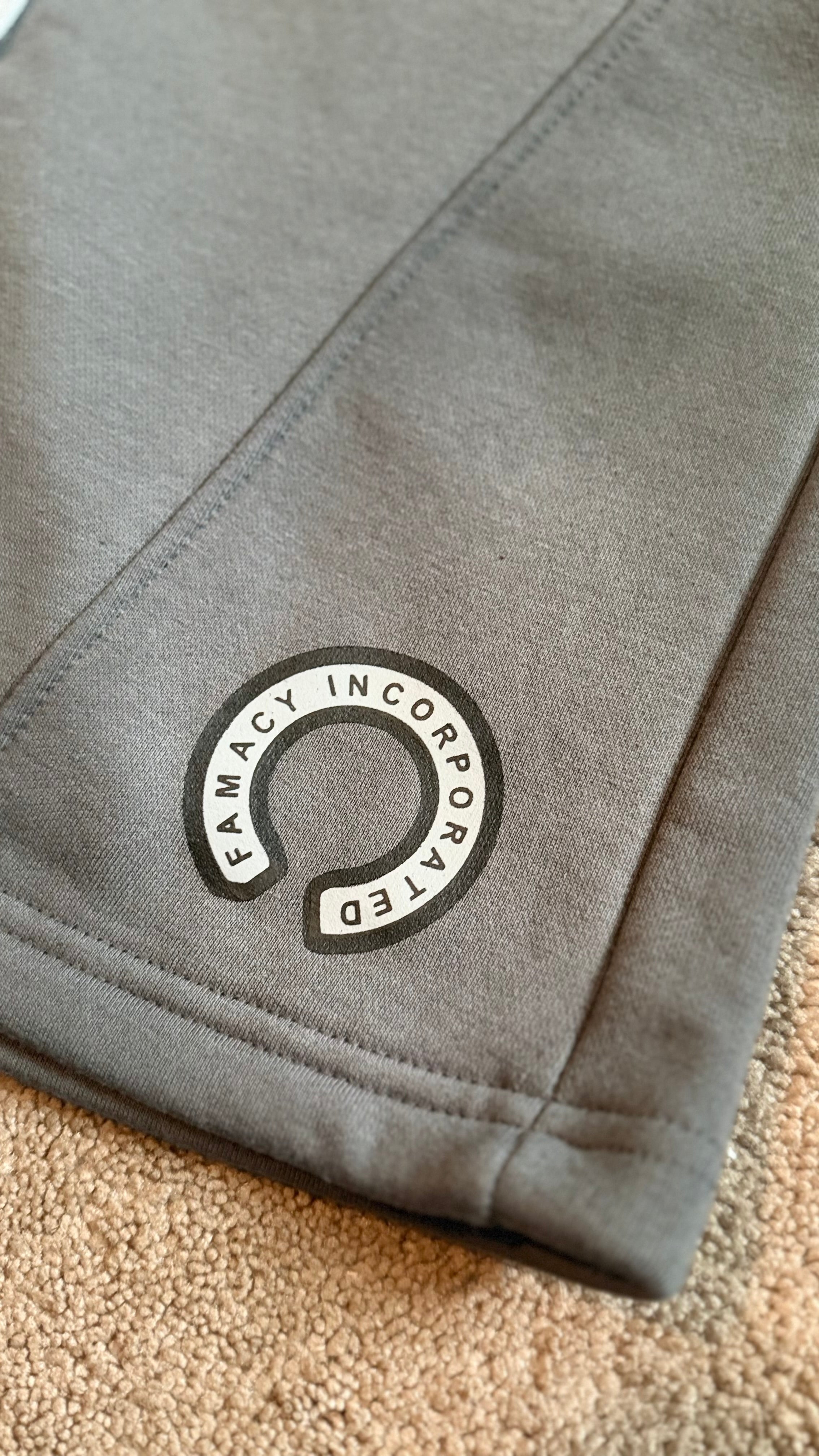 Origins shorts GREY
