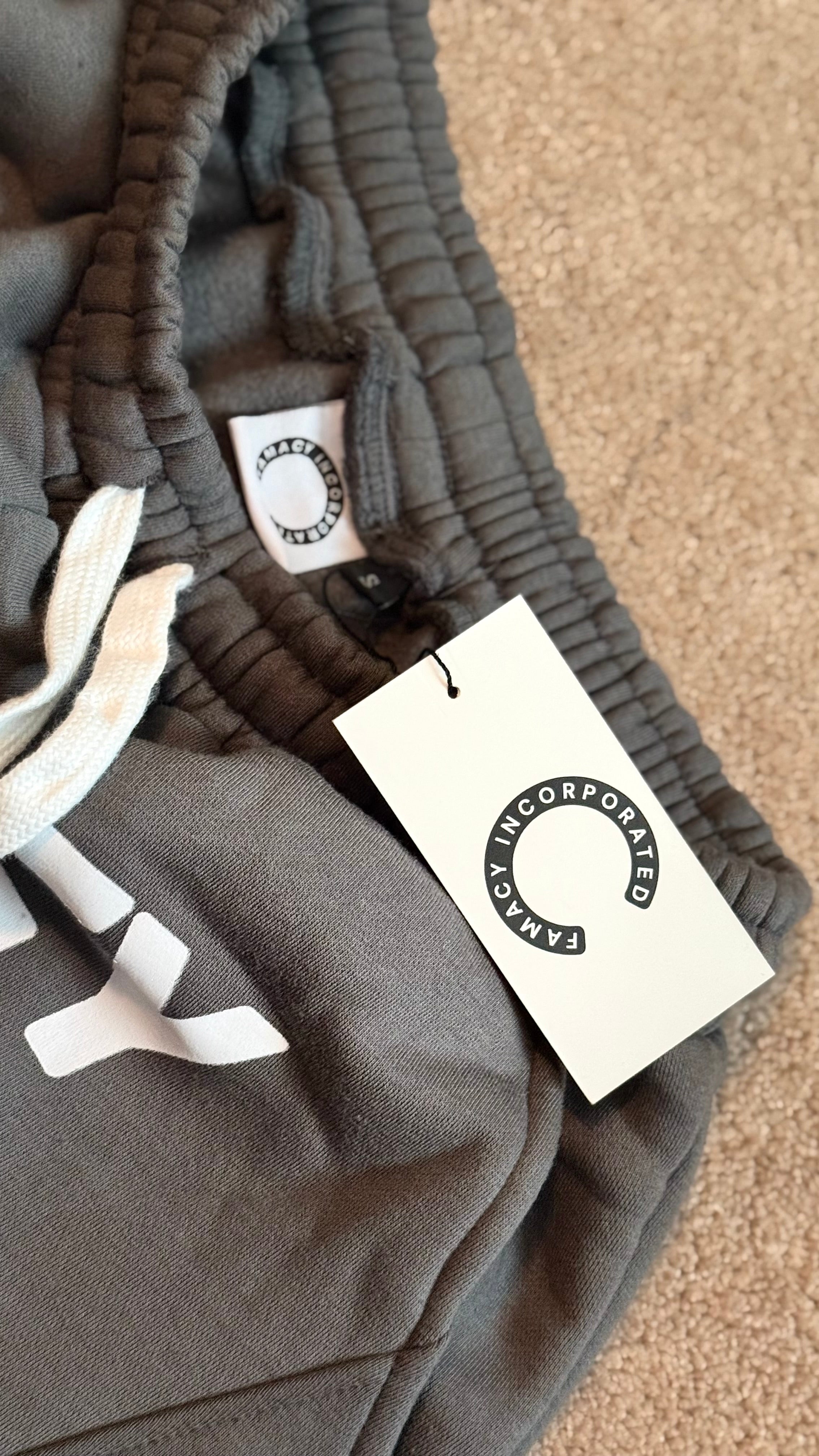 Origins shorts GREY